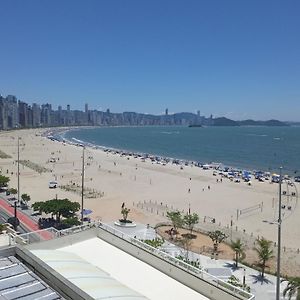 Apartamento Frente Ao Mar